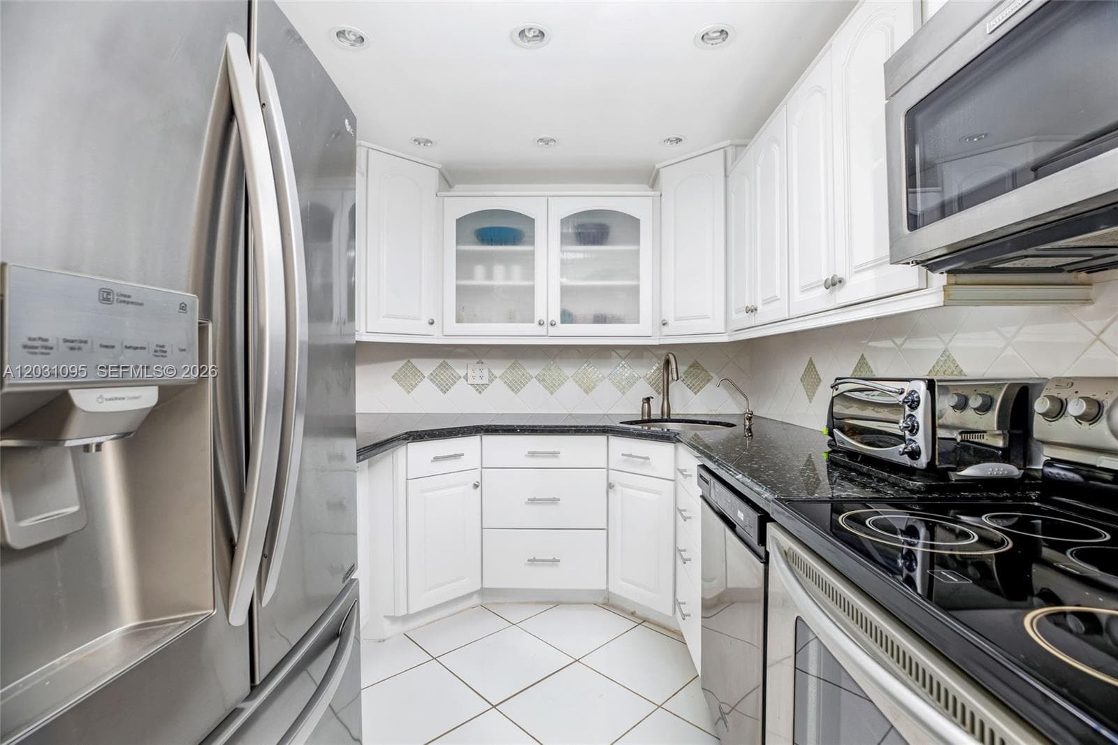 20301 W Country Club Dr # 2228, Aventura FL 33180 photo 5