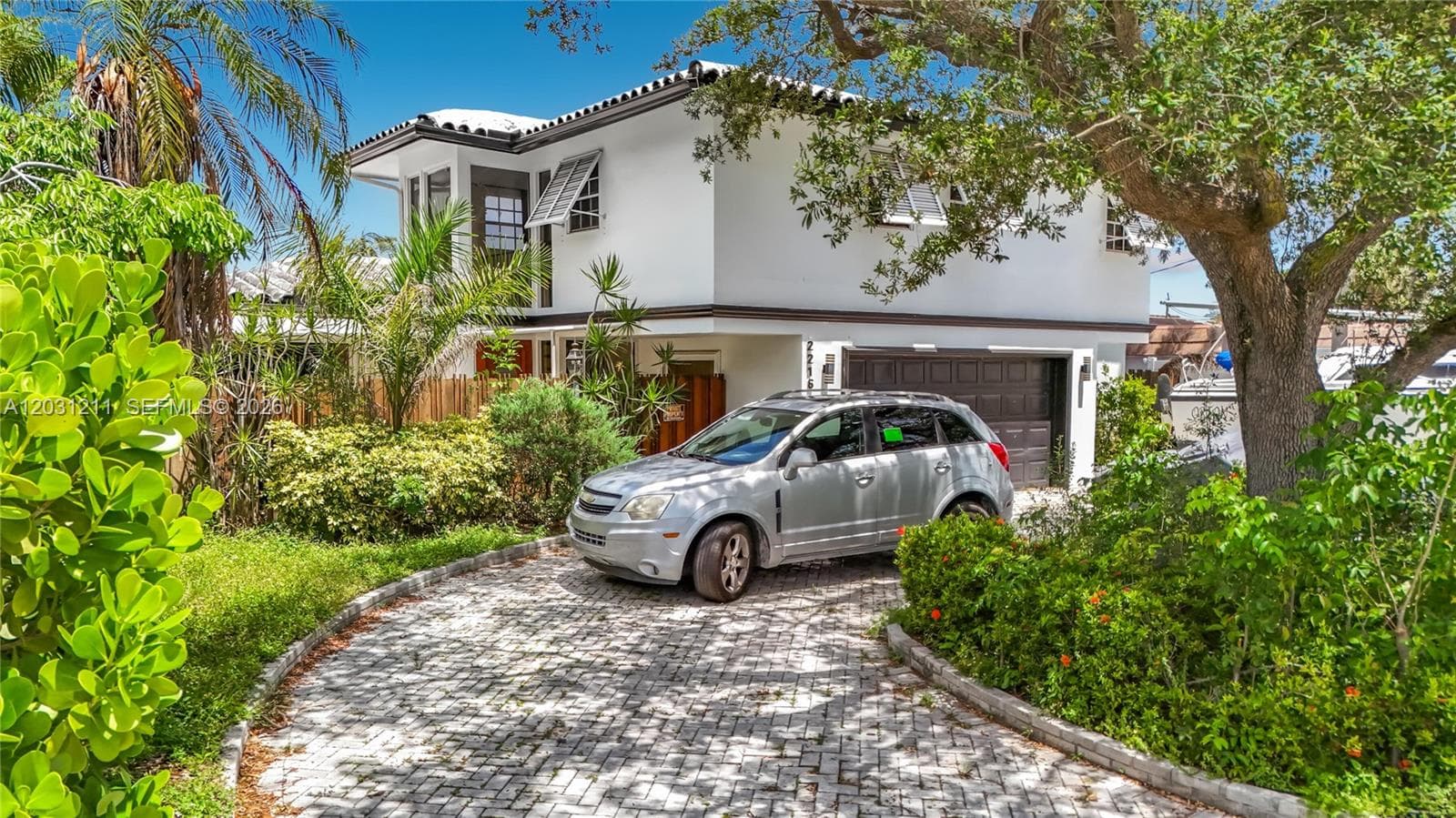 2216 NE 18th Ave, Wilton Manors FL 33305 photo 2