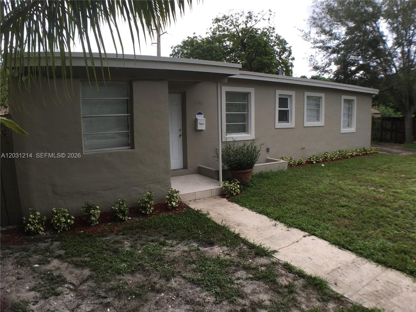 1594 NE 155th Ter, North Miami Beach FL 33162 photo 2