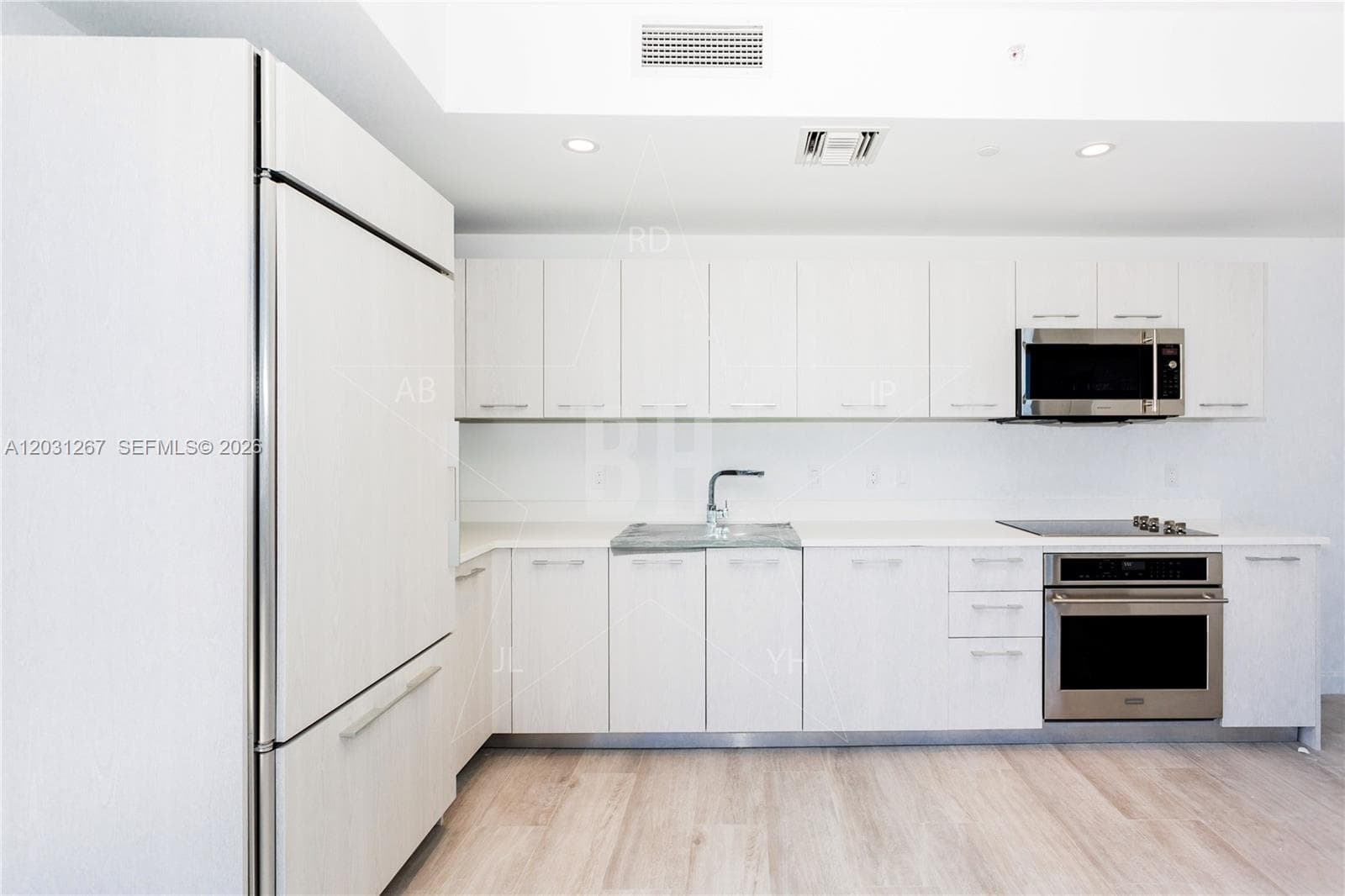45 SW 9 Street # 3806, Miami FL 33130 photo 2