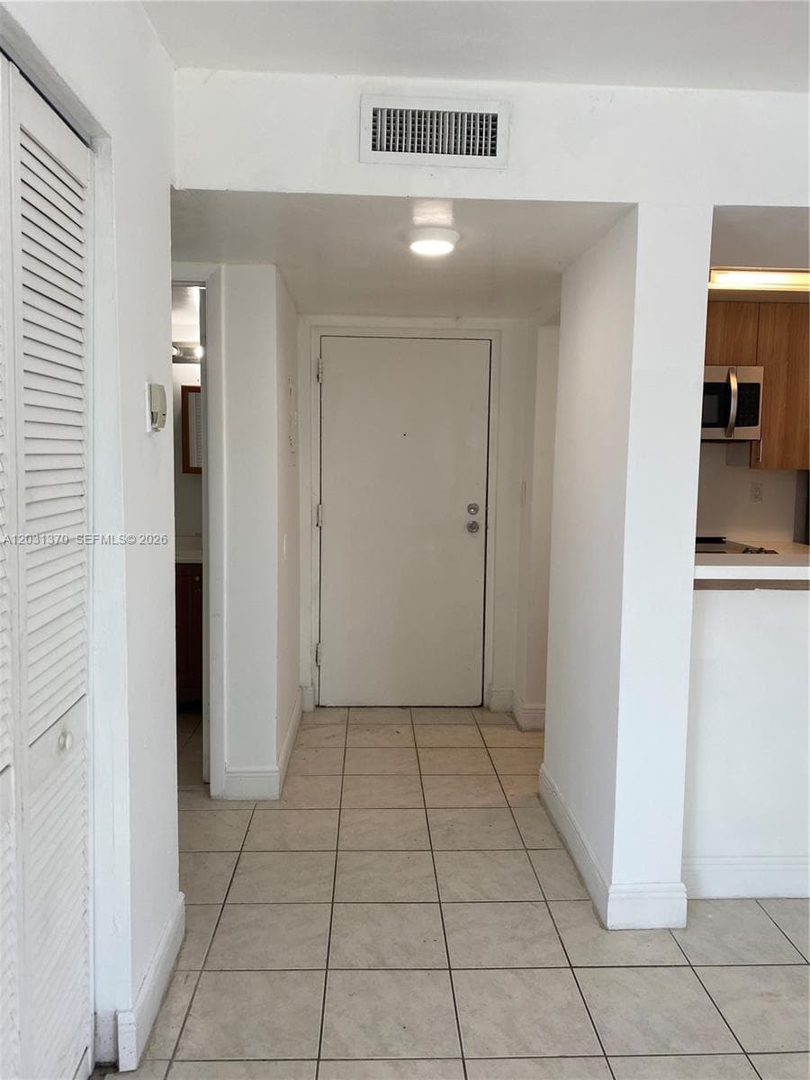 7075 NW 186th St # C308, Hialeah FL 33015 photo 2