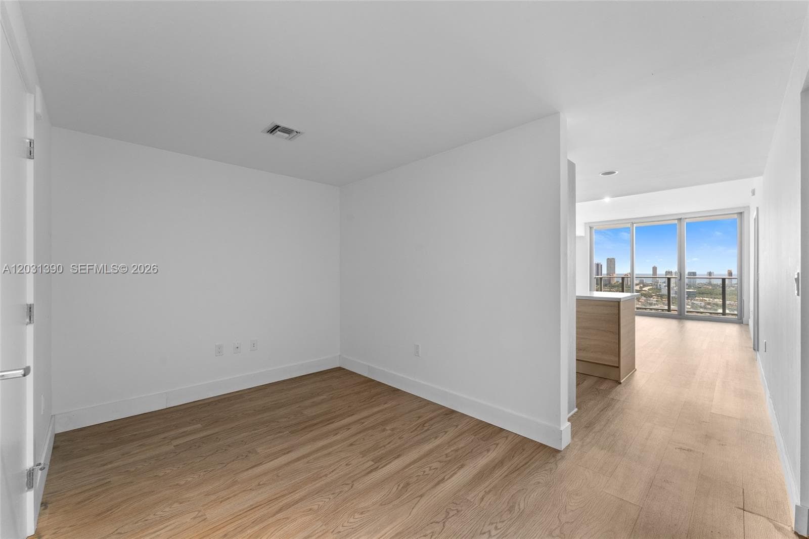 16385 Biscayne Blvd # 3120, North Miami Beach FL 33160 photo 3