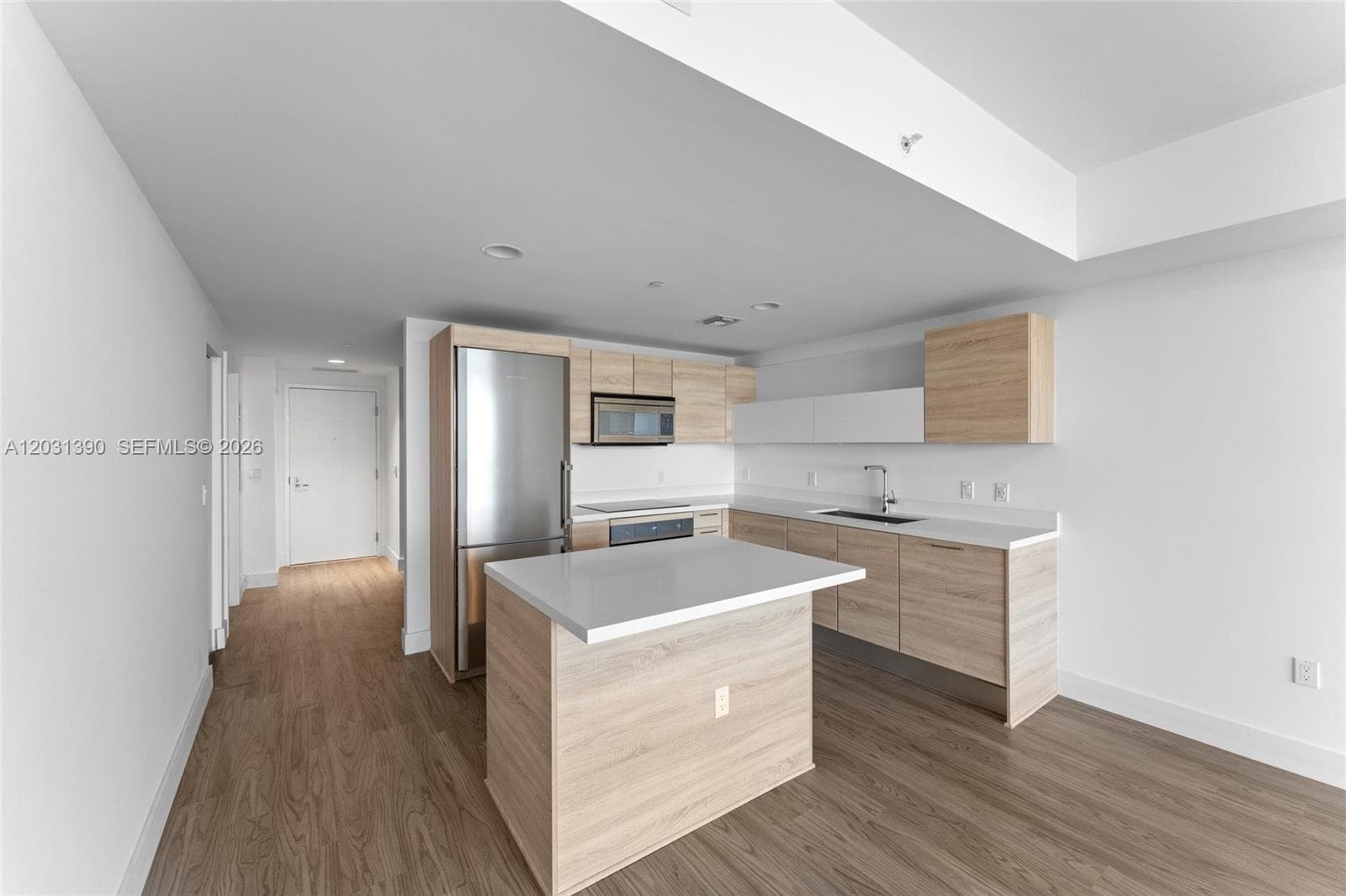 16385 Biscayne Blvd # 3120, North Miami Beach FL 33160 photo 5