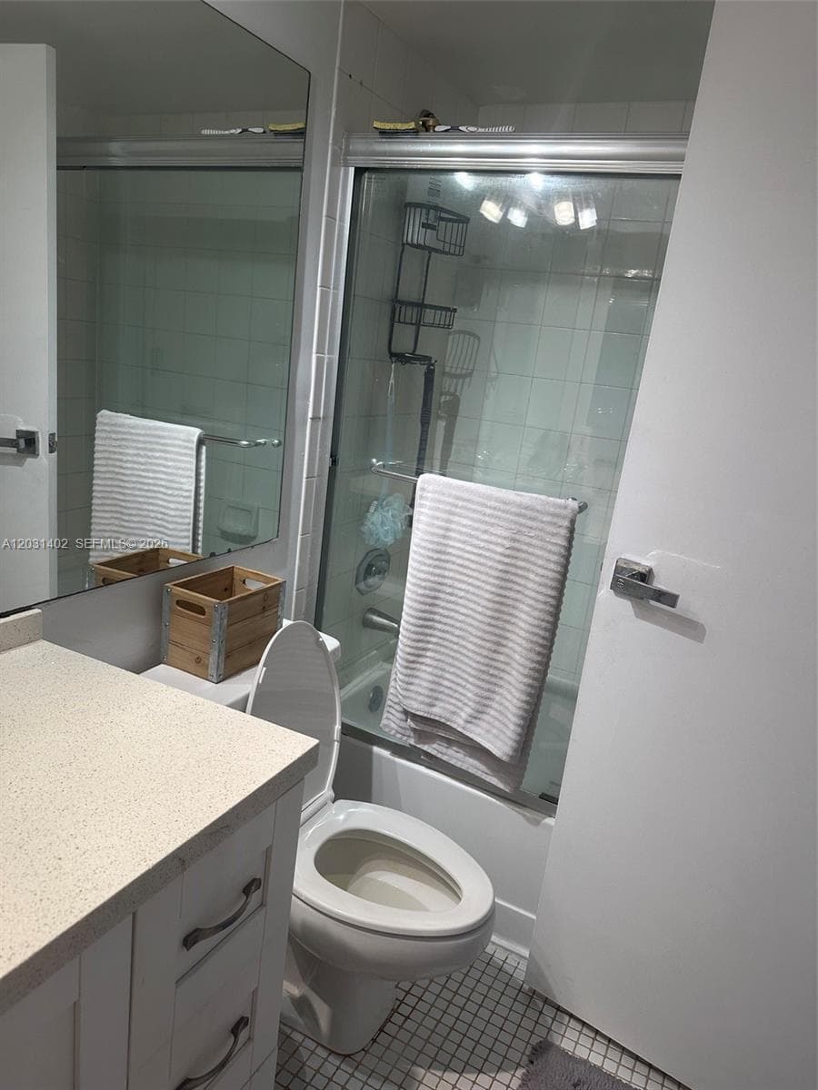 7601 E Treasure Dr # 610, North Bay Village FL 33141 photo 5