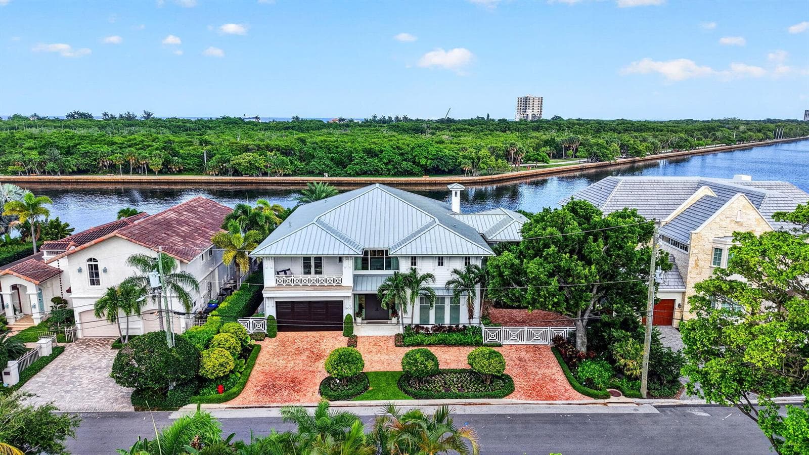 1900 Intracoastal Drive, Fort Lauderdale FL 33305 photo 2