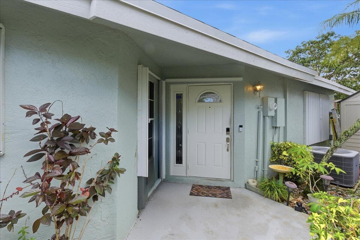 970 SW 111th Way, Davie FL 33324 photo 3