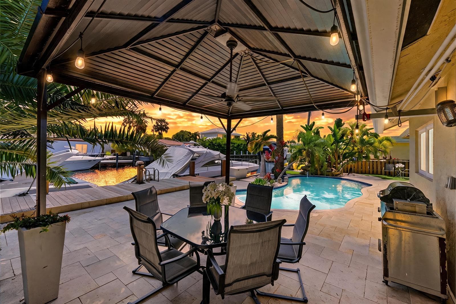 390 SE 12th Avenue, Pompano Beach FL 33060 photo 2