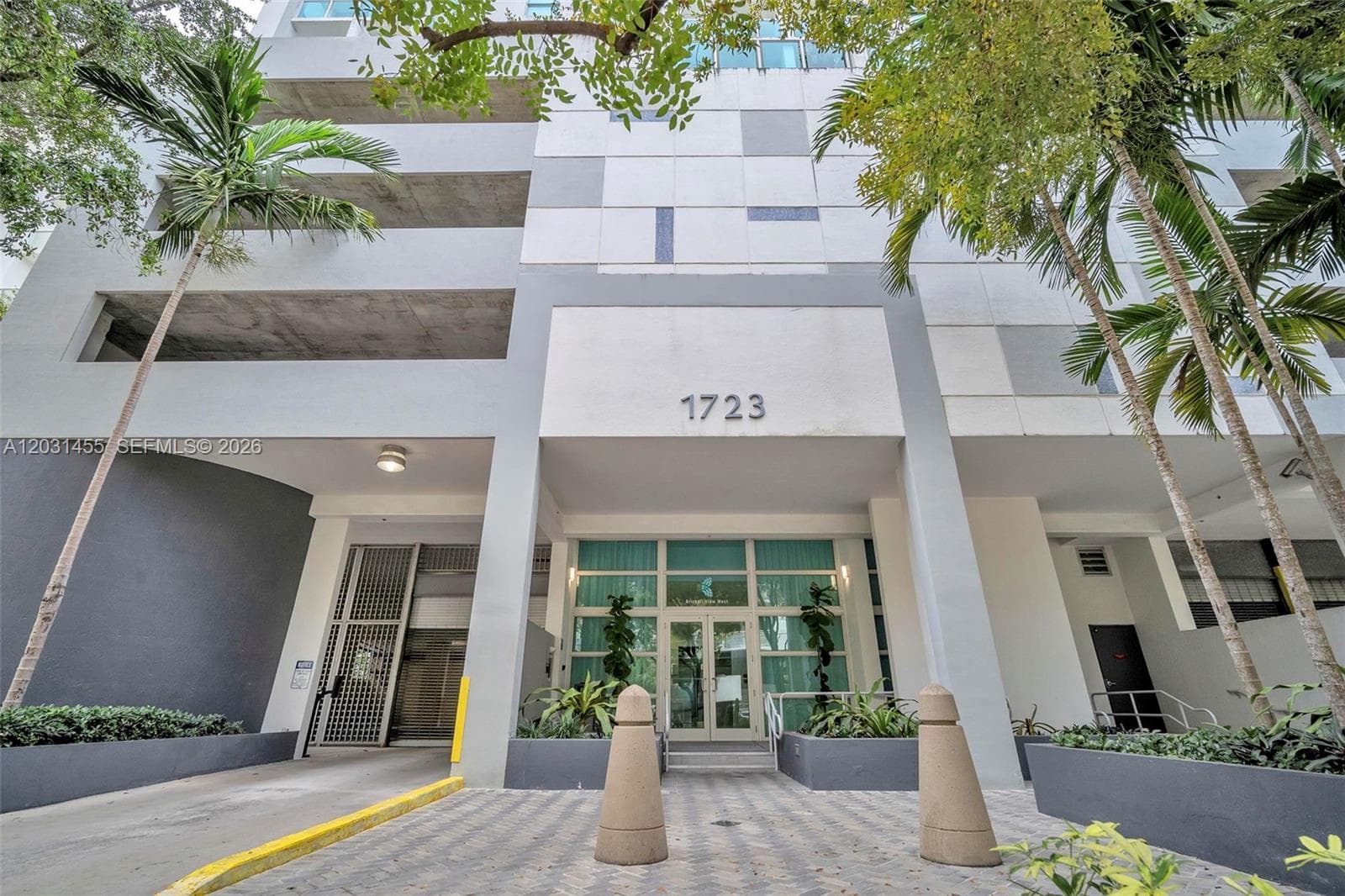 1723 SW 2nd Ave # 1001, Miami FL 33129 photo 2
