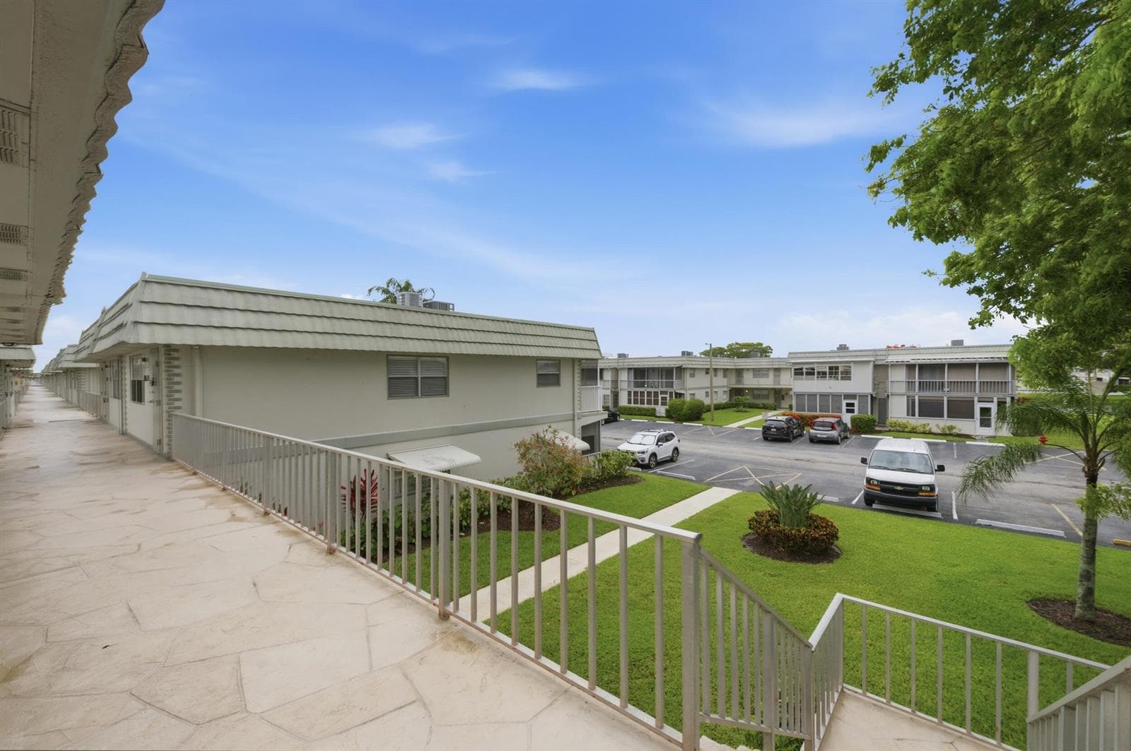 670 Monaco N, Delray Beach FL 33446 photo 4