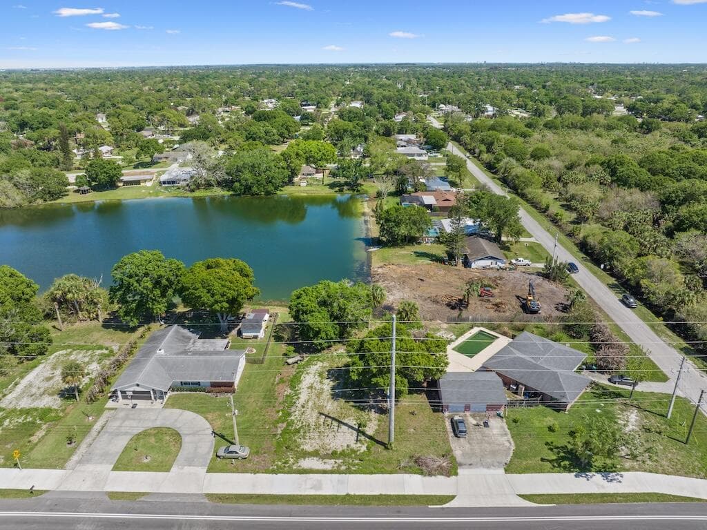 6204 Emerson Avenue, Fort Pierce FL 34951 photo 2