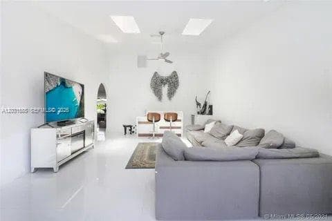 270 SE 7th St, Dania Beach FL 33004 photo 5