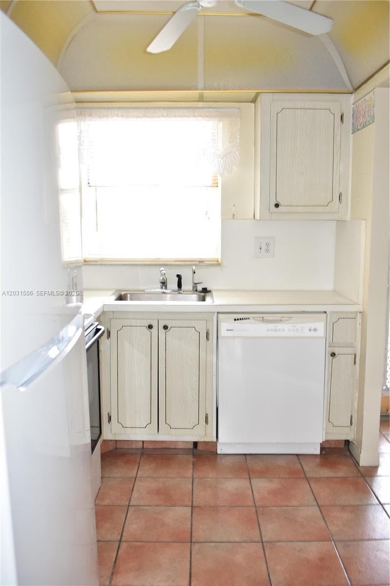 2701 N Pine Island Rd # 311, Sunrise FL 33322 photo 3