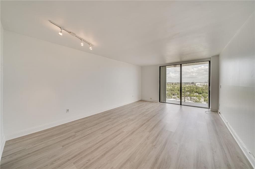2350 NE 135th Street # 1212, North Miami FL 33181 photo 2