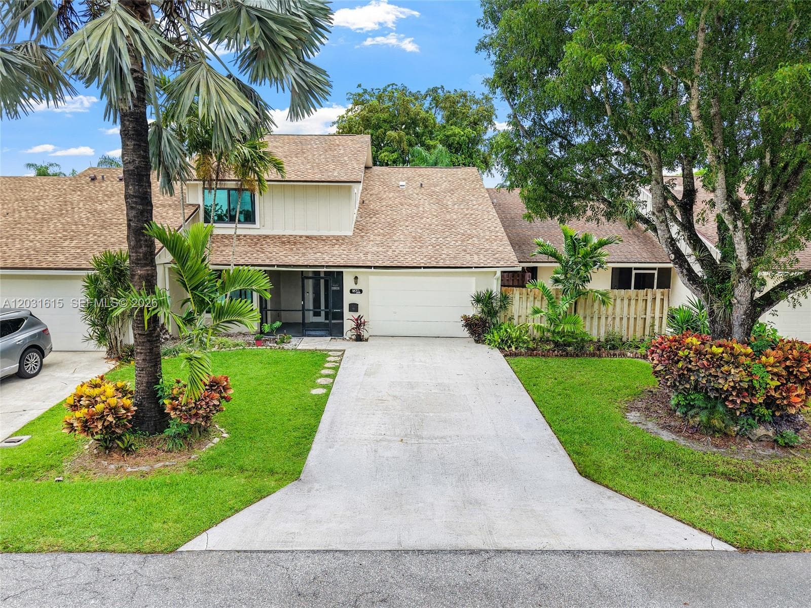 11870 Donlin Dr, Wellington FL 33414 photo 2