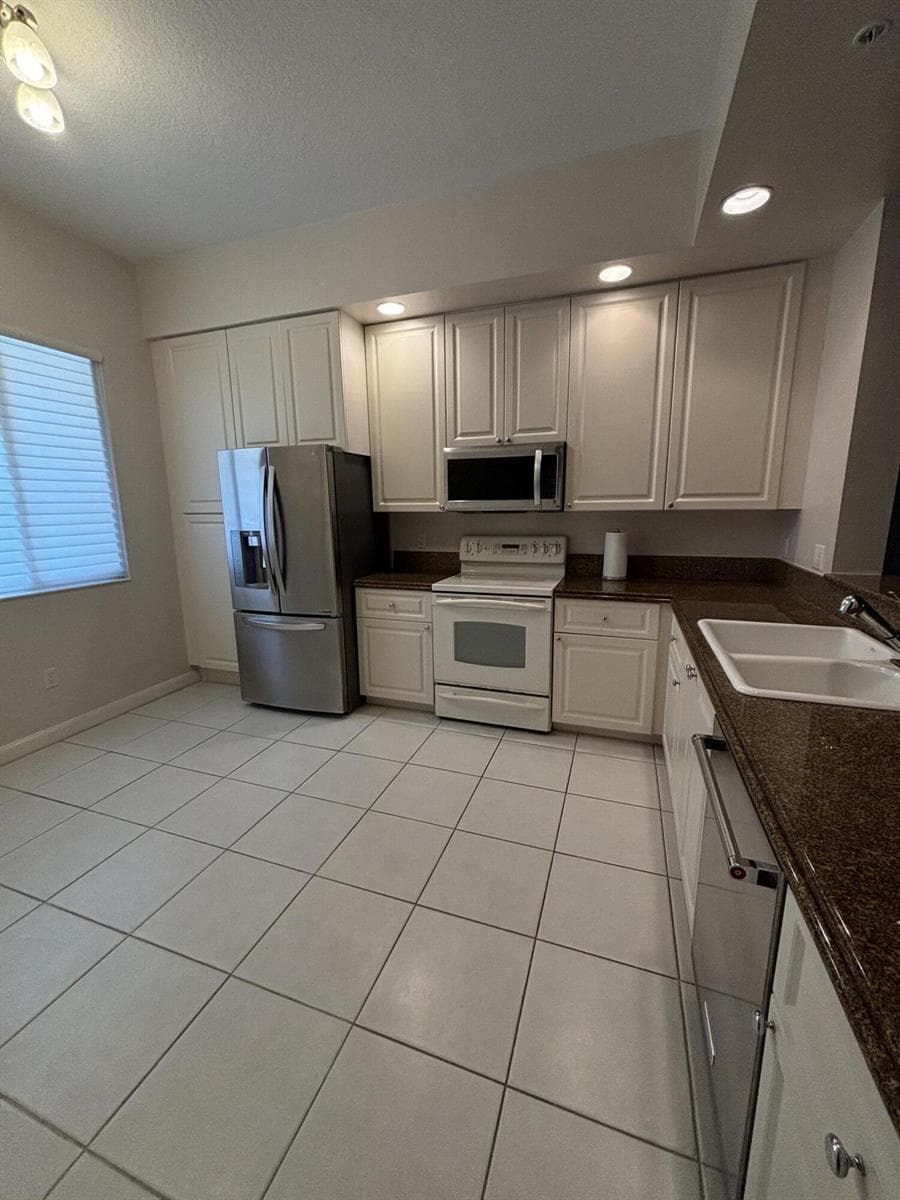 10 E Harbour Isle Dr Drive E # 302, Fort Pierce, FL 34949 photo 3