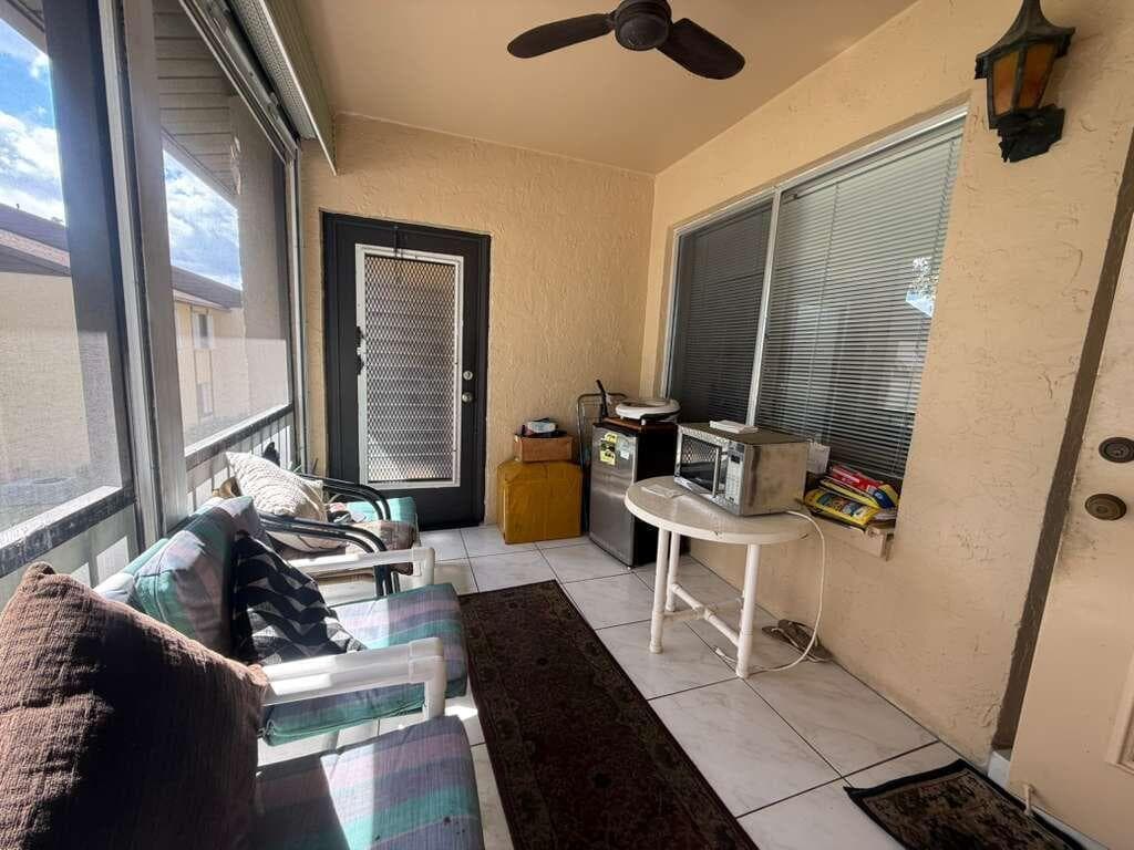 213 Pine Hov Circle # D2, FL 33463 photo 2