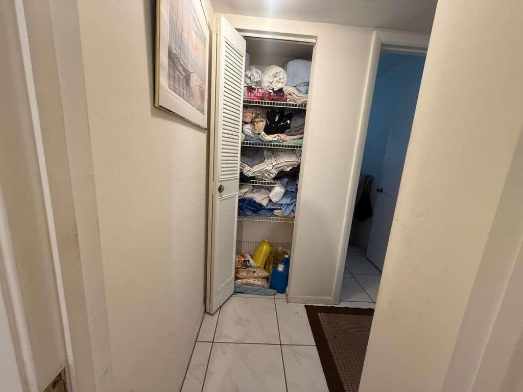 213 Pine Hov Circle # D2, FL 33463 photo 5