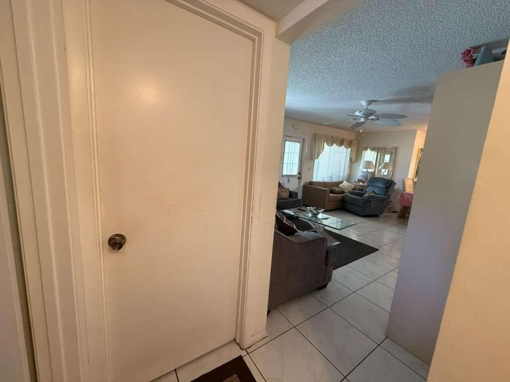 213 Pine Hov Circle # D2, FL 33463 photo 4