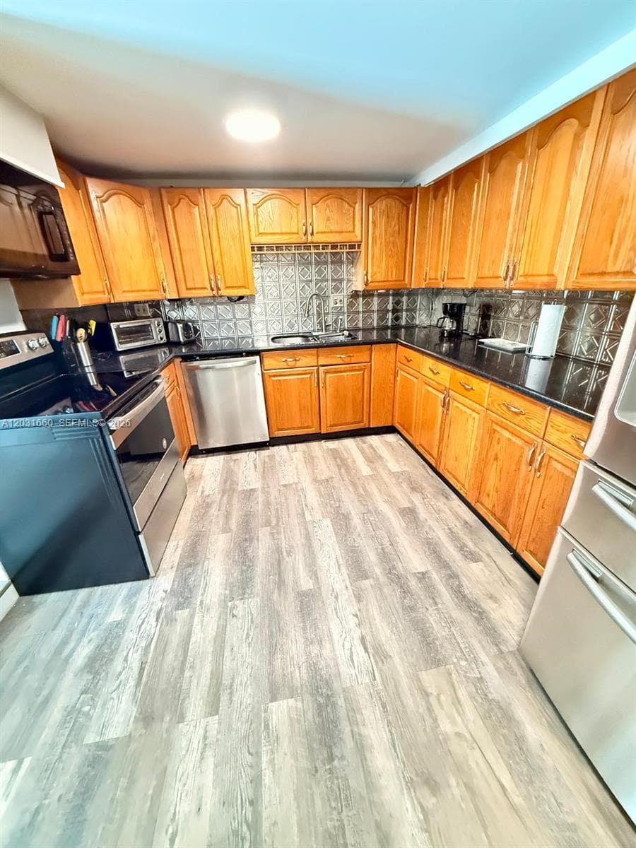 57 NE 24th St # 63, Wilton Manors FL 33305 photo 5