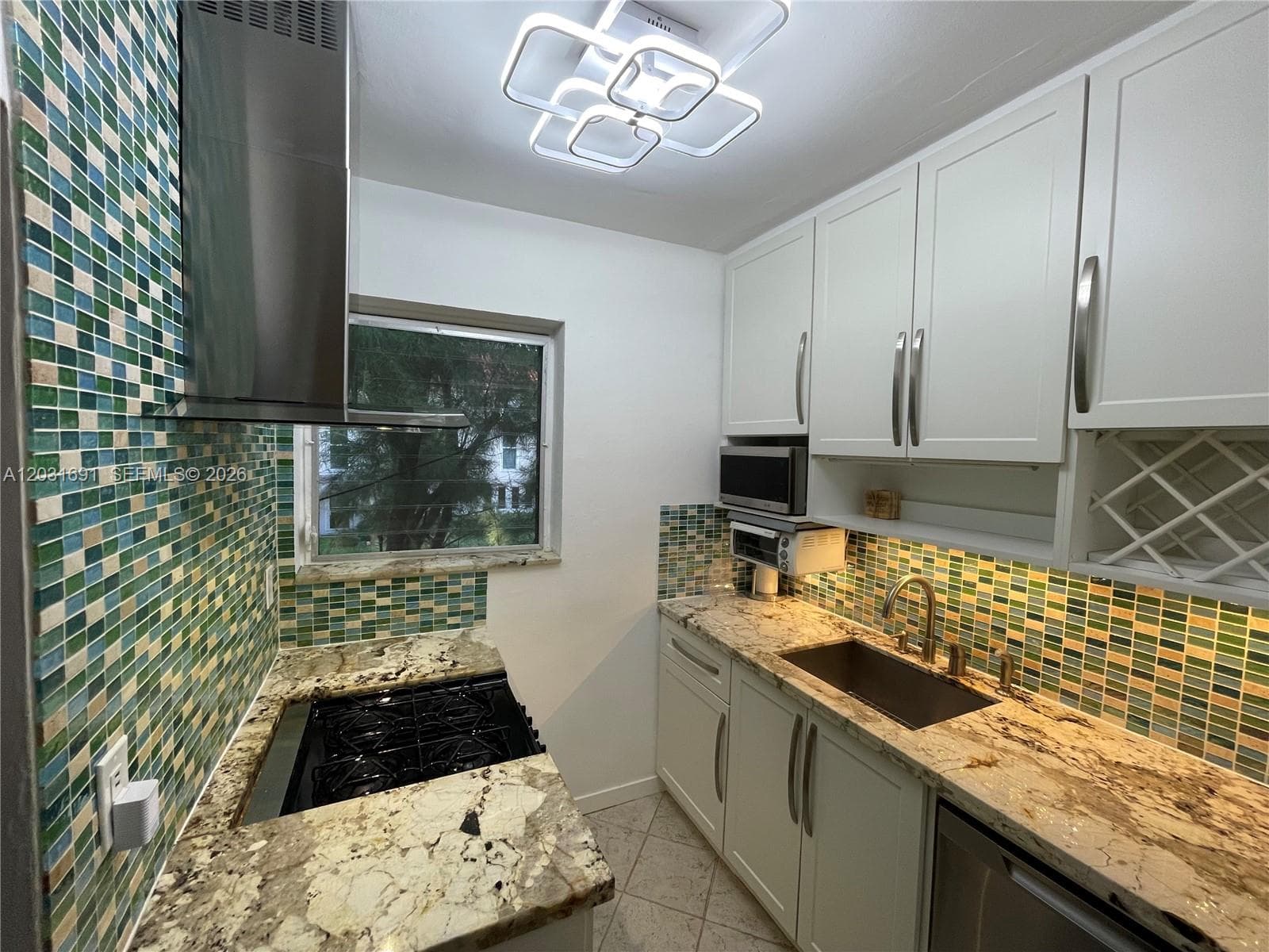 4740 Pine Tree Dr # 25, Miami Beach FL 33140 photo 5