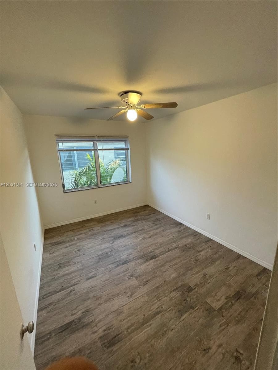 4740 Pine Tree Dr # 25, Miami Beach FL 33140 photo 4