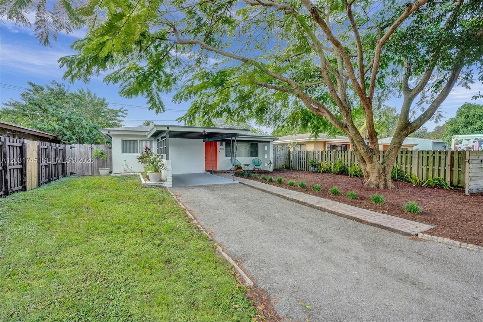 1605 NW 7th Ter, Fort Lauderdale FL 33311 photo 2
