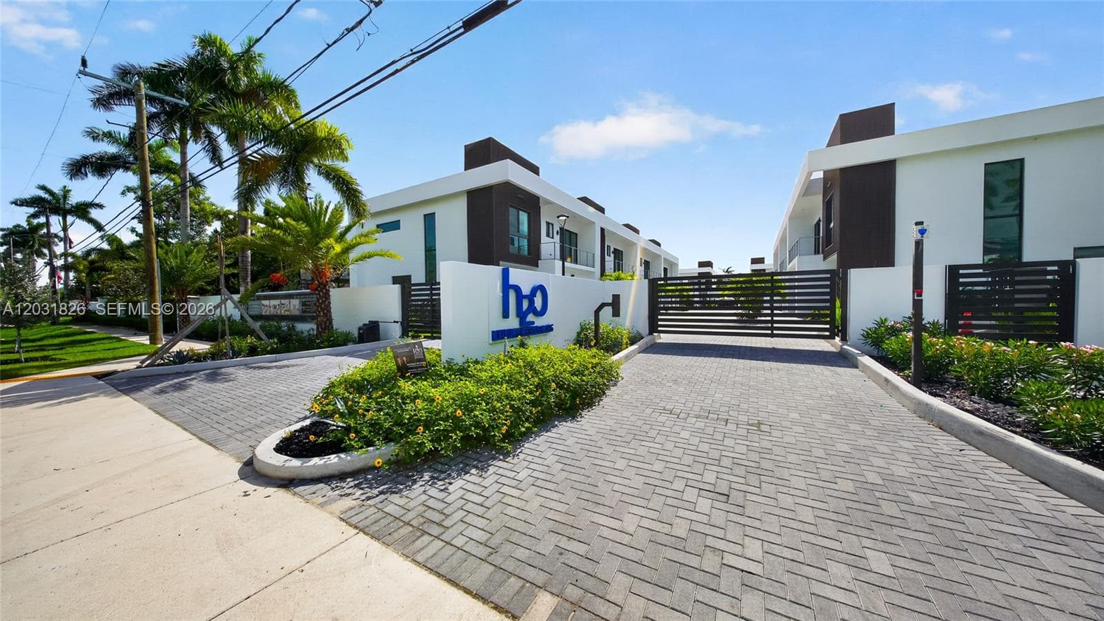 4656 SW 32nd Ave # B1, Dania Beach FL 33312 photo 2