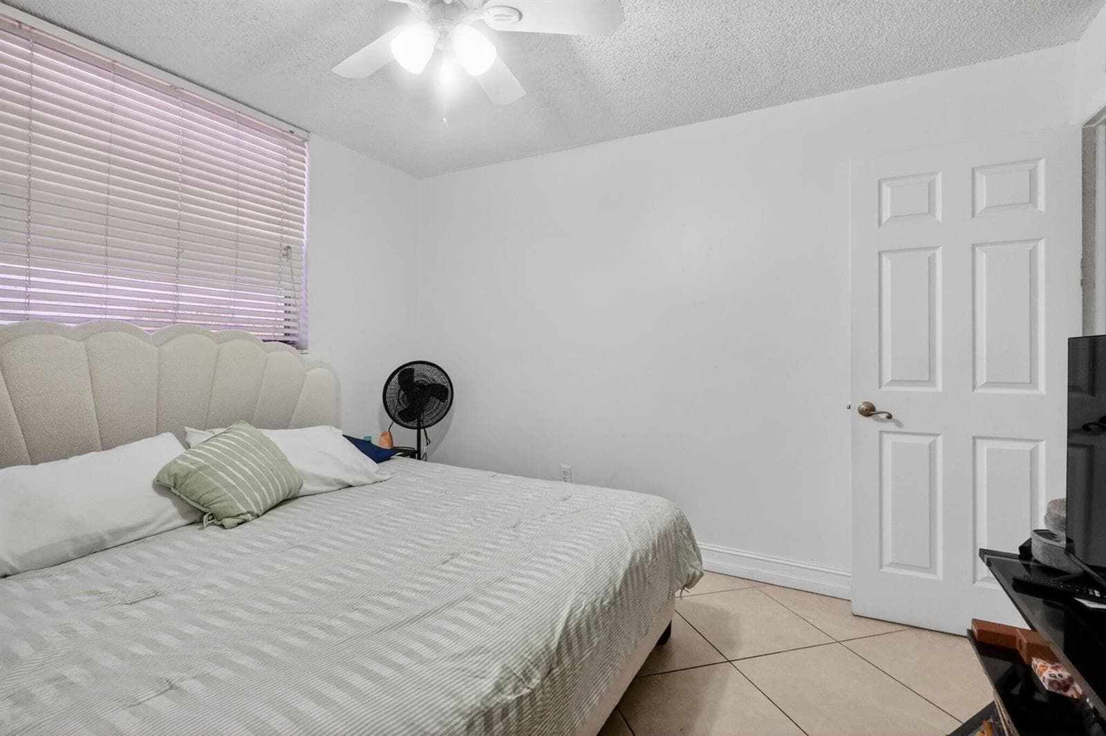 1801 S Treasure Drive # 415, North Bay Village FL 33141 photo 4