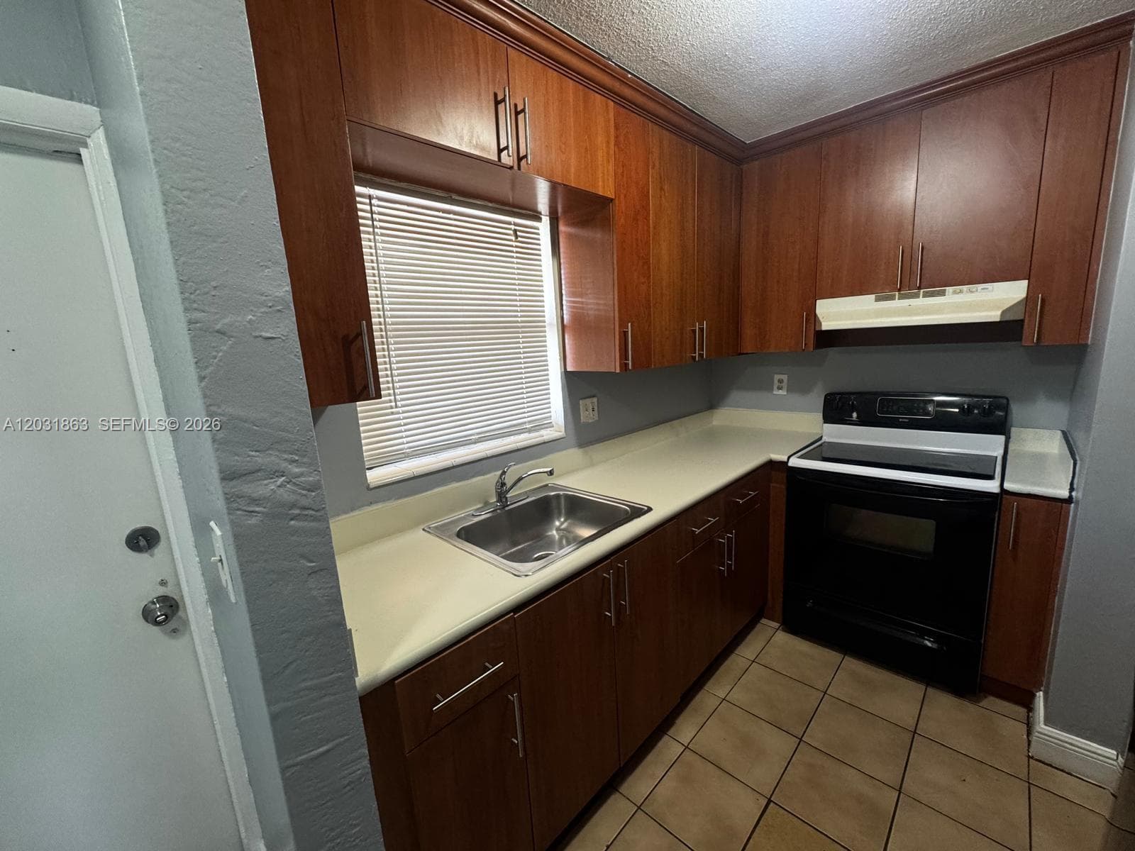 4061 N Dixie Hwy # 28, Oakland Park FL 33334 photo 3