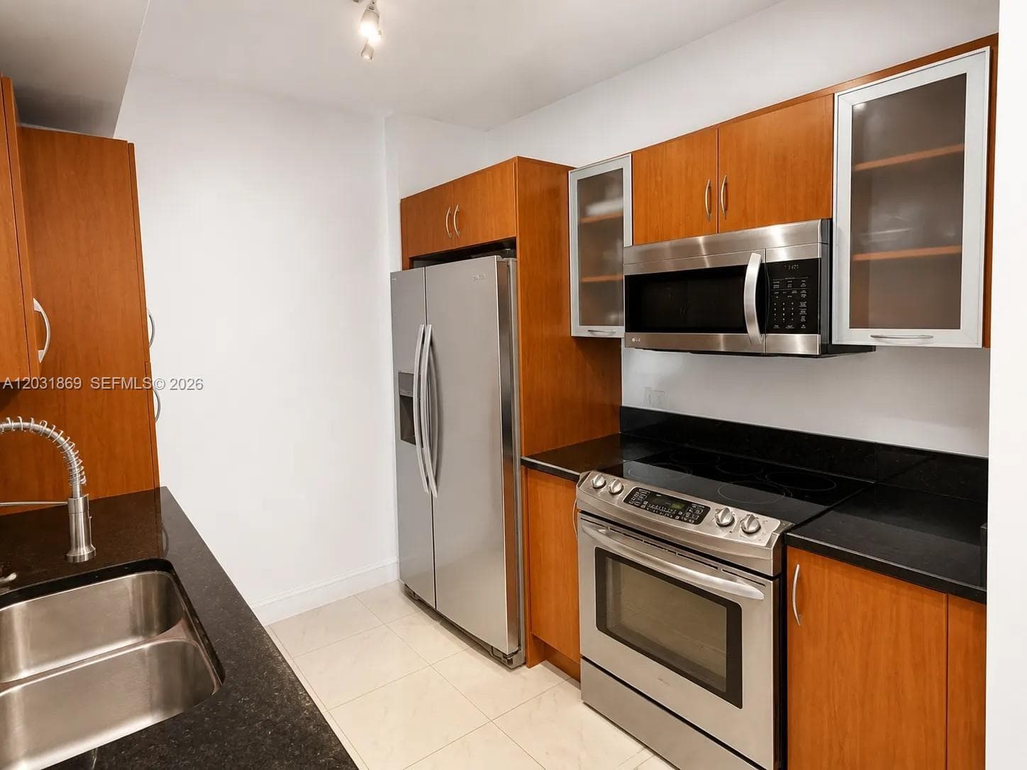 18800 NE 29th Ave # 405, Aventura FL 33180 photo 2