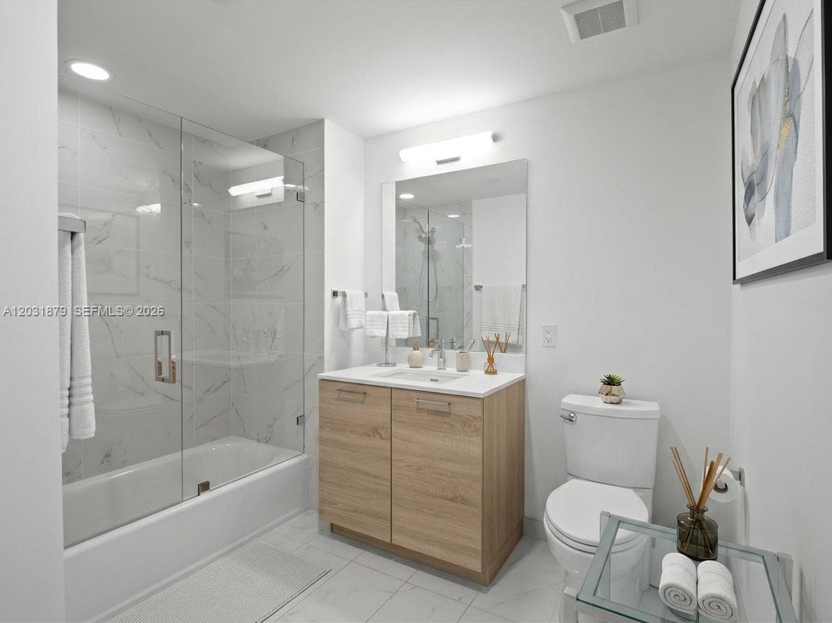 16385 Biscayne Blvd # 1615, North Miami Beach FL 33160 photo 5