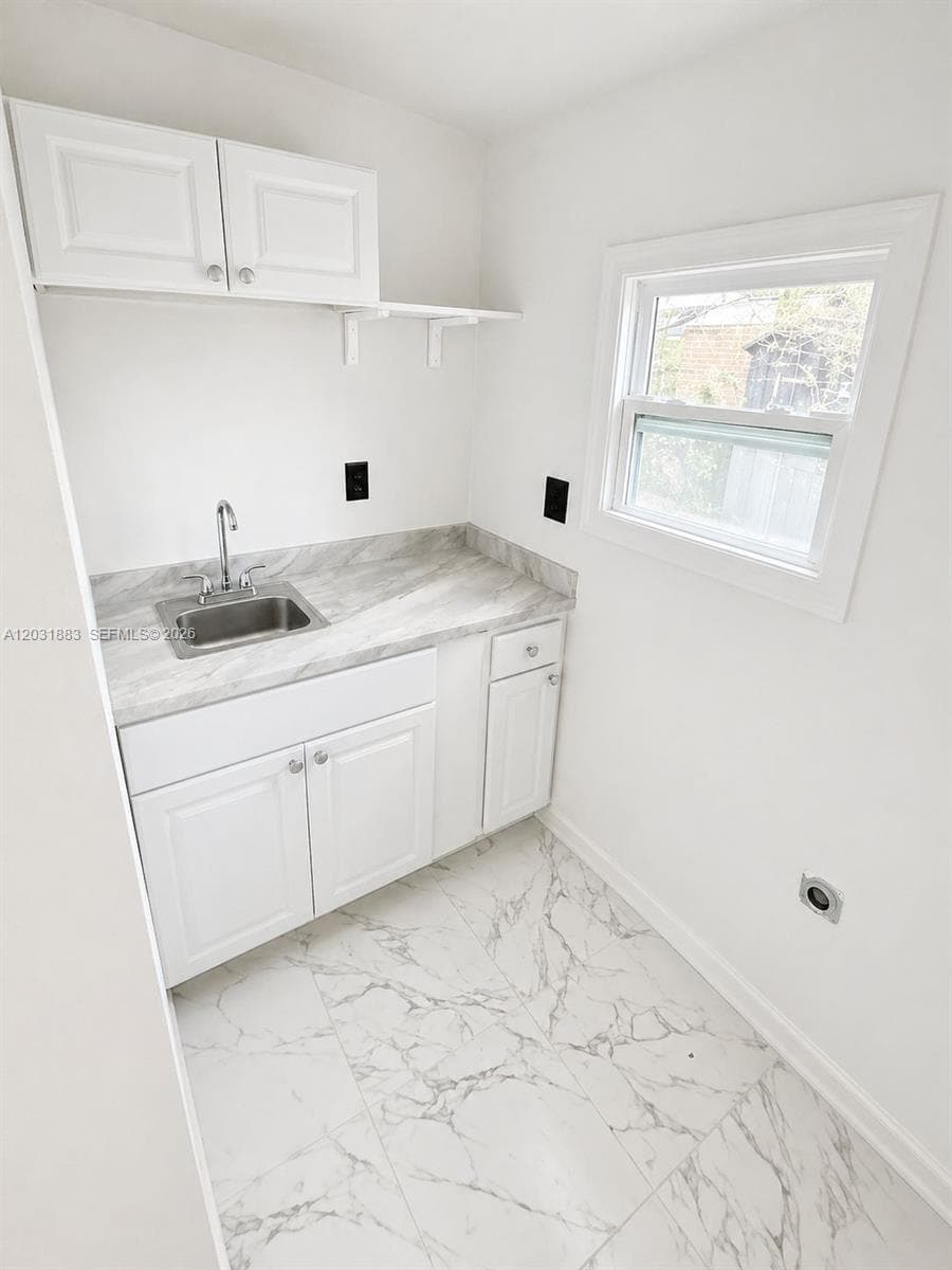 15720 NW 28th Pl, Miami Gardens FL 33054 photo 3