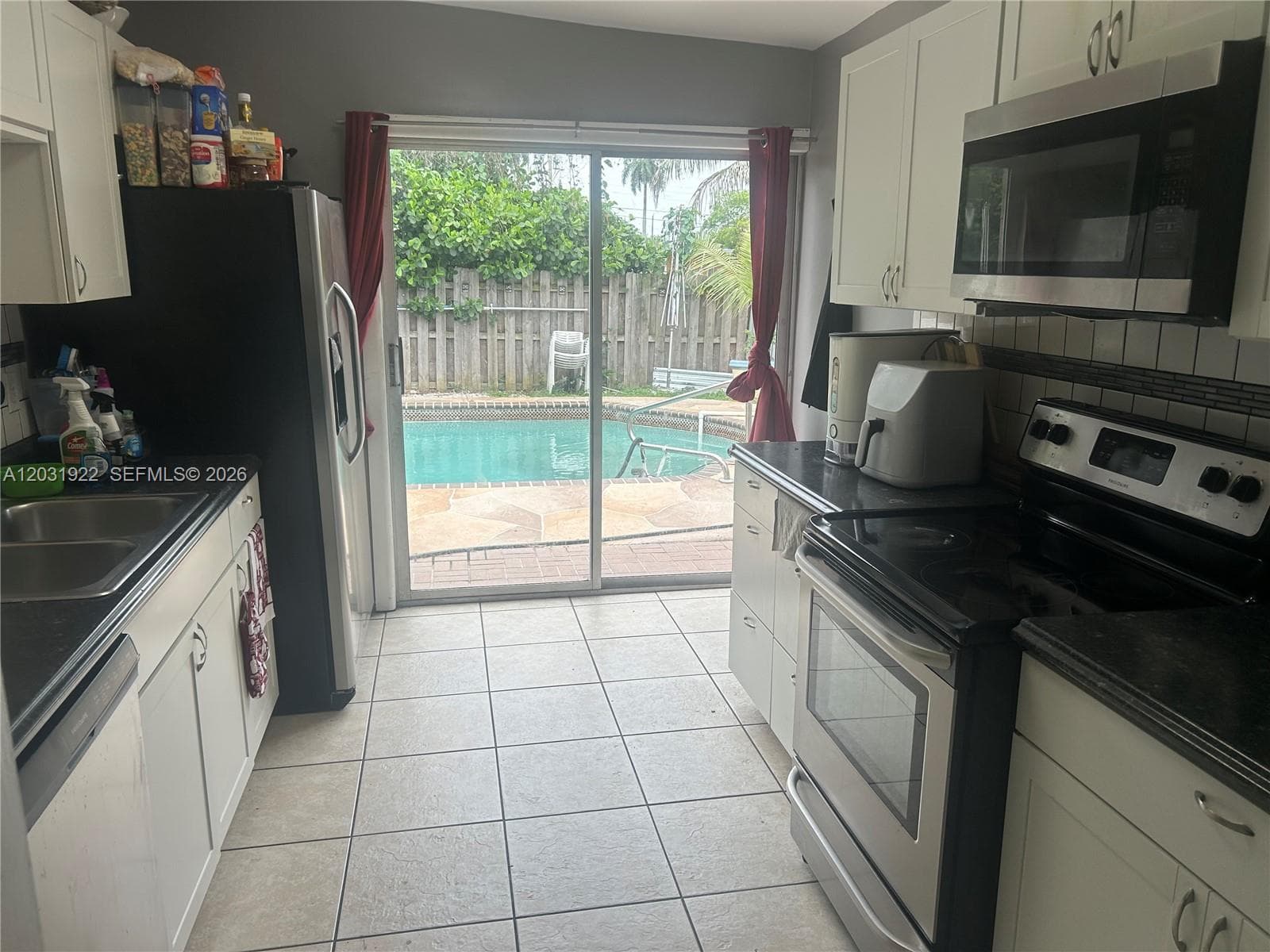 5808 NW 20th St, Margate FL 33063 photo 2