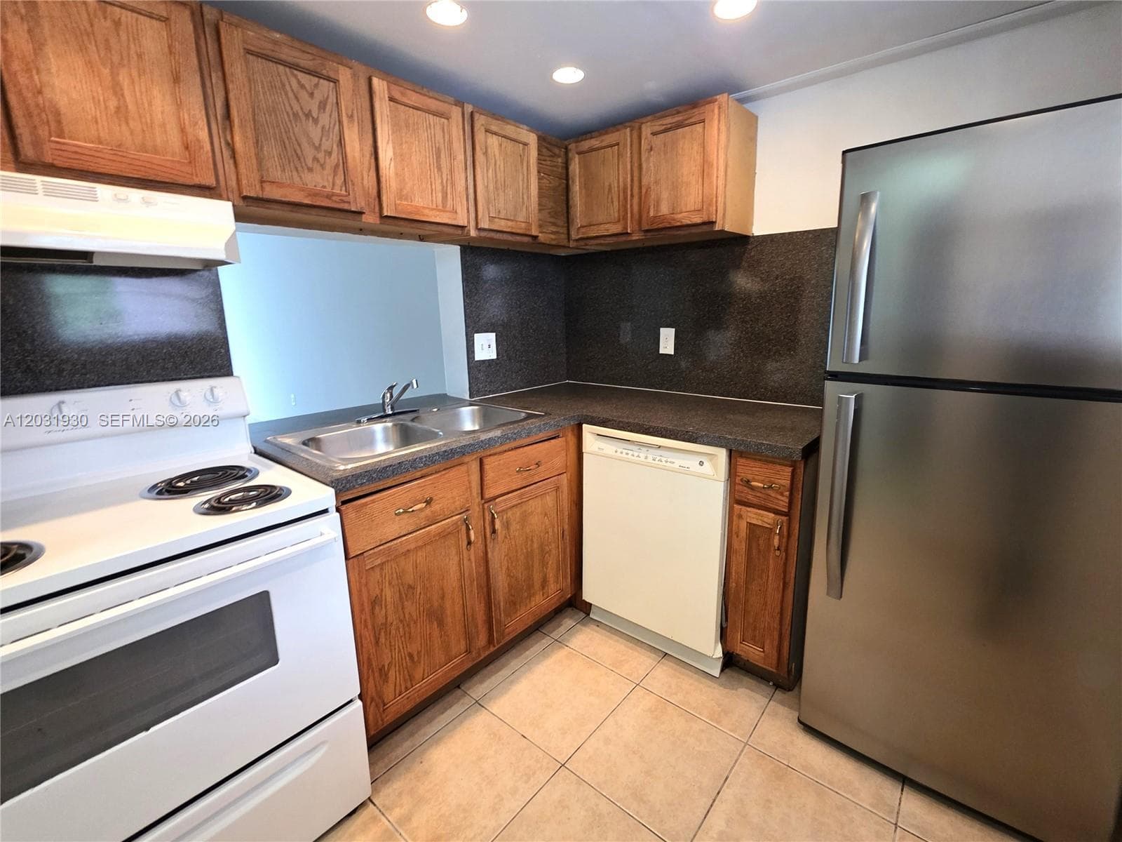 2800 NW 56th Ave # E303, Lauderhill FL 33313 photo 5