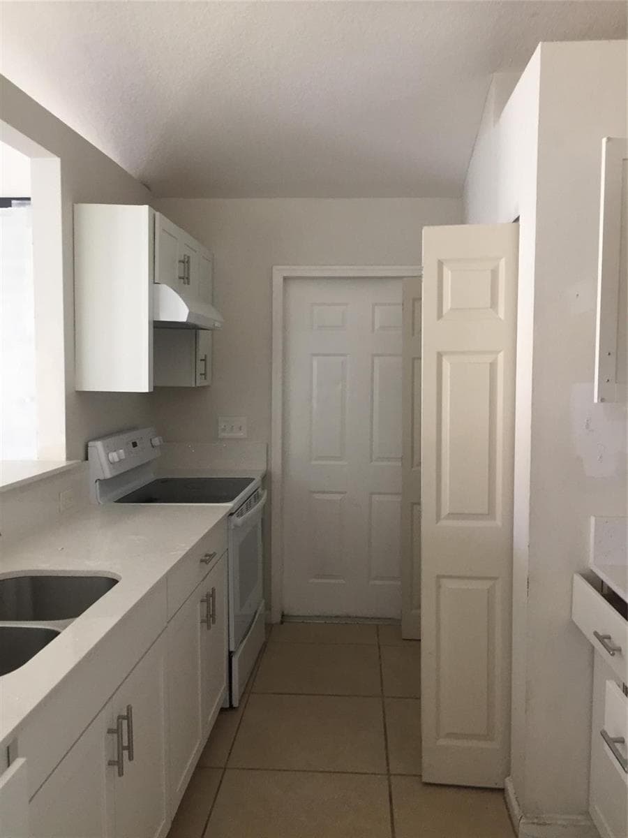 8444 SE Date Street, Hobe Sound FL 33455 photo 4