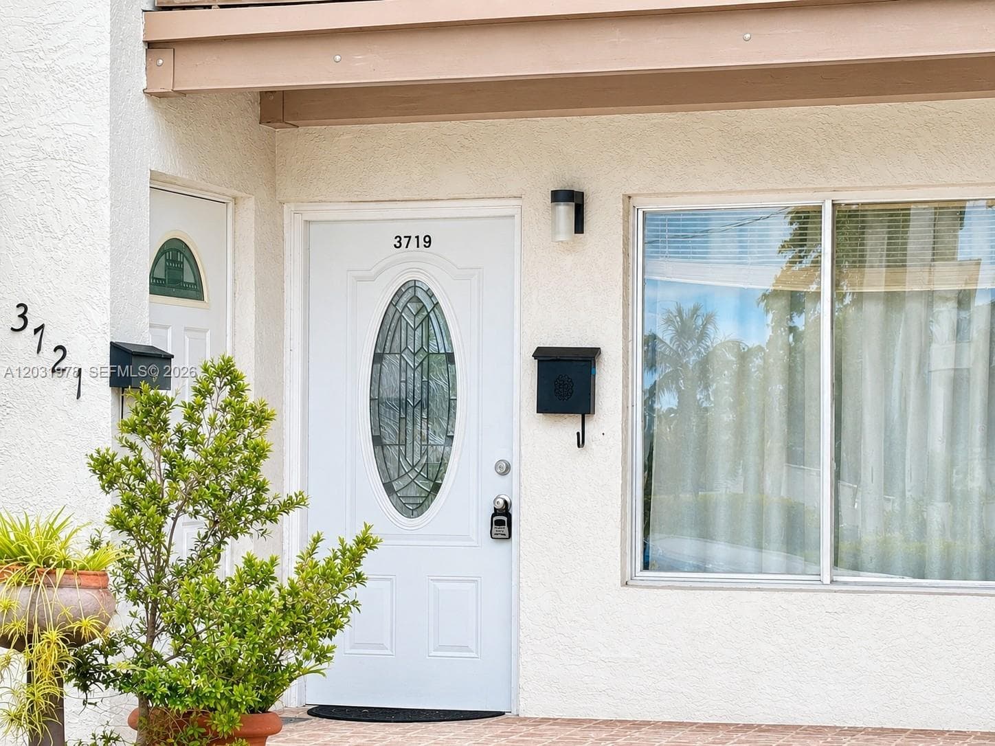 3719 Riverside Dr, Coral Springs FL 33065 photo 2