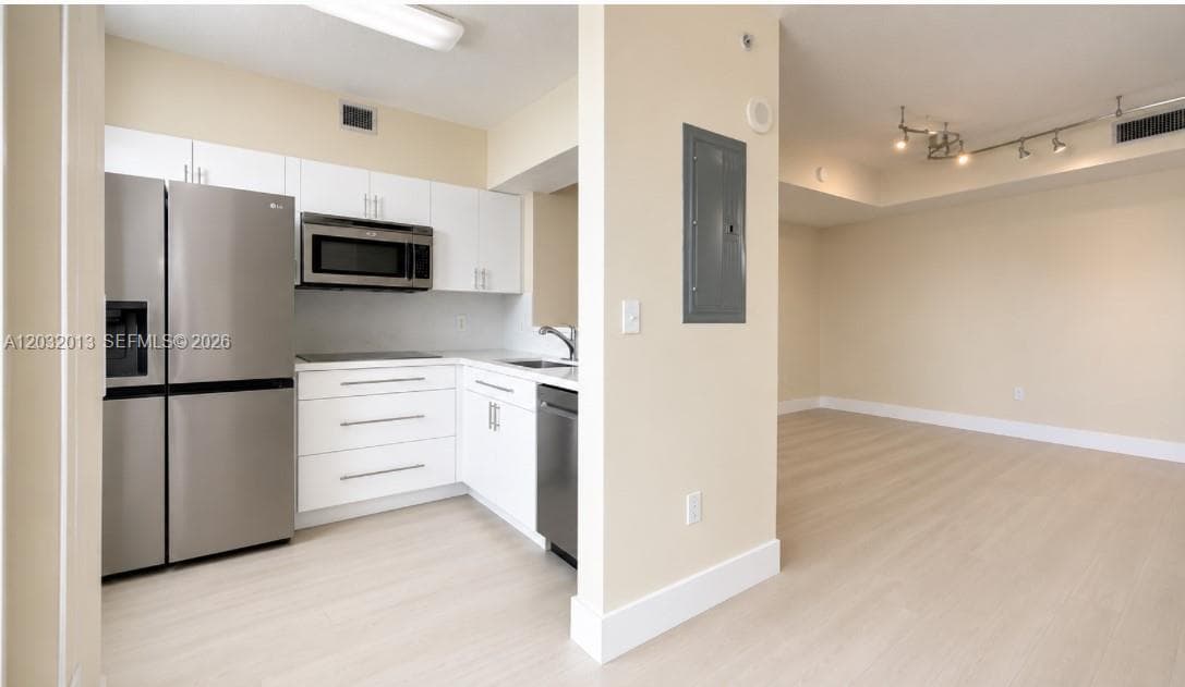 1 Glen Royal Pkwy # 1210, Miami FL 33125 photo 4
