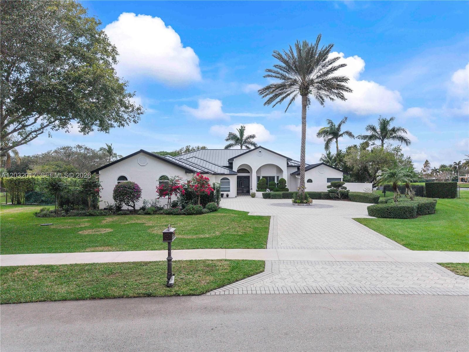 2235 SW 105th Ter, Davie FL 33324 photo 4