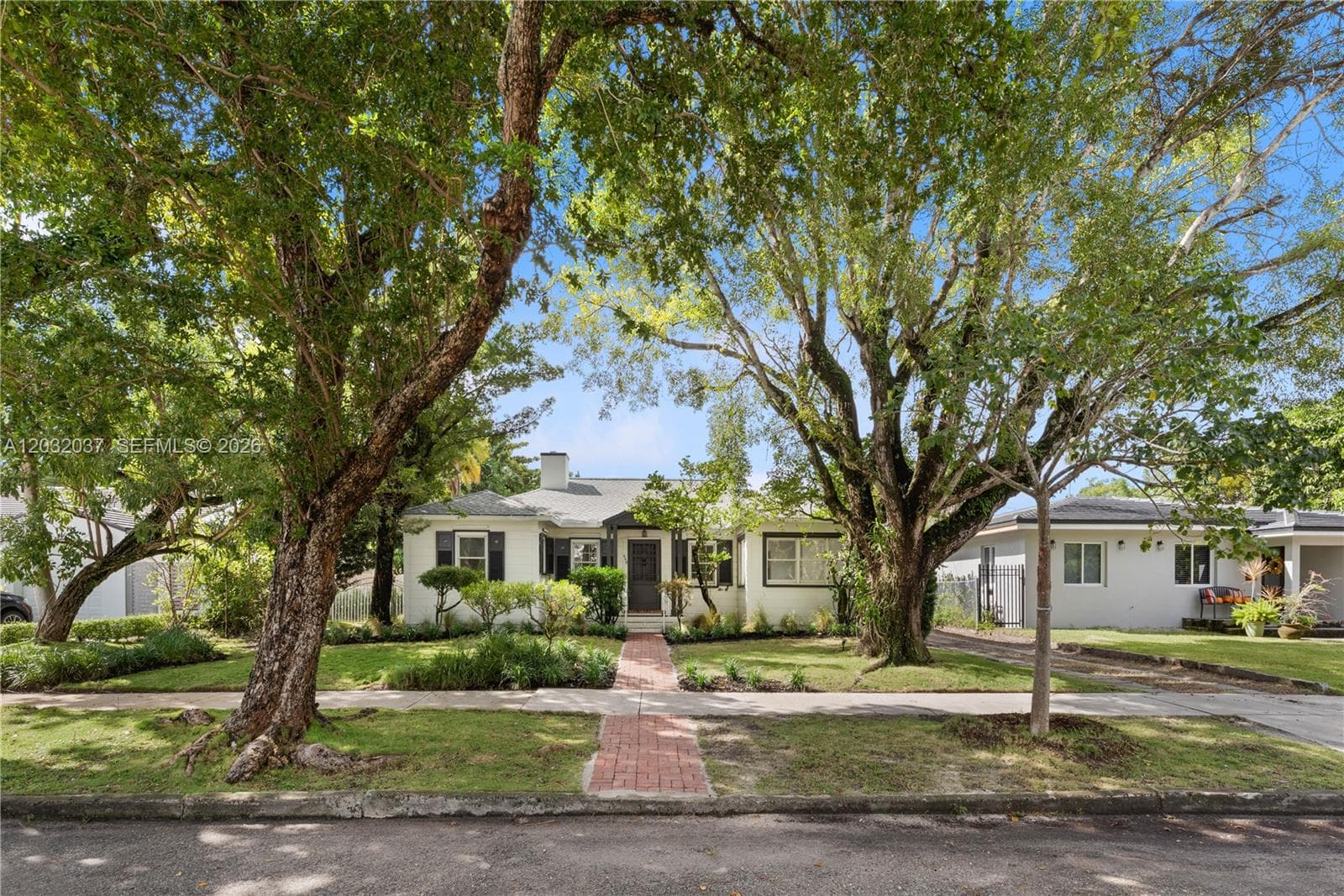 440 SW 29th Rd, Miami FL 33129 photo 3