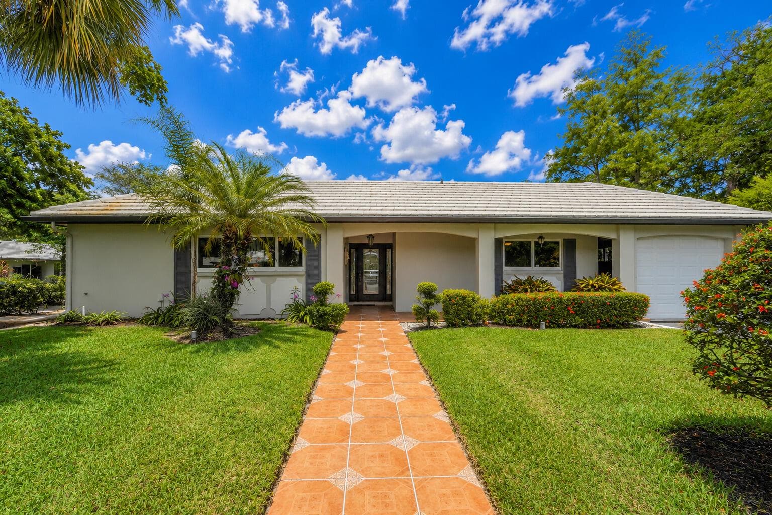 1019 E Cypress Drive, Pompano Beach FL 33069 photo 2