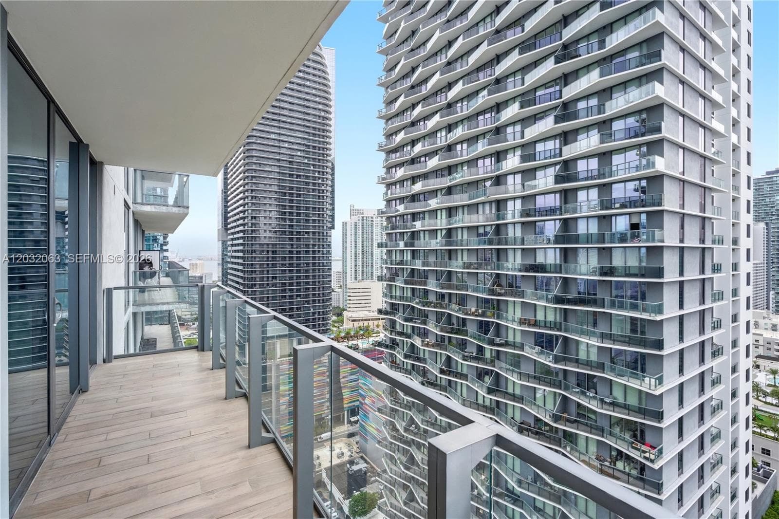 88 SW 7th St # 2302, Miami FL 33130 photo 4