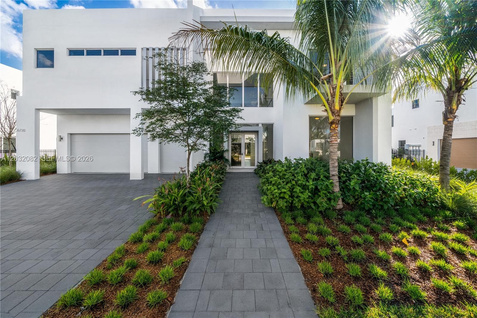 16720 N Botaniko Dr N, Weston FL 33326 photo 2