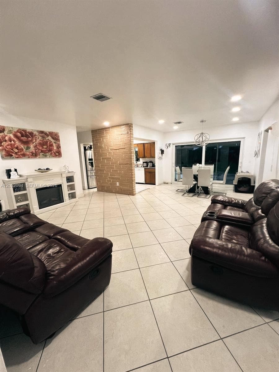 6492 SW 25th St, Miramar FL 33023 photo 2