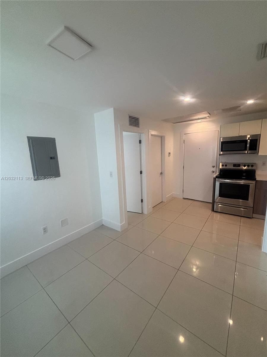 821 SW 18th Ave # 203, Miami, FL 33135 photo 3