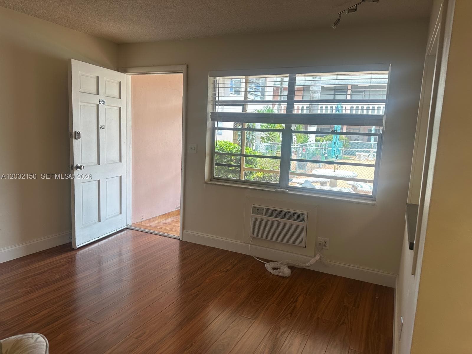 160 NE 8th Ave # 25A, Hallandale Beach FL 33009 photo 2