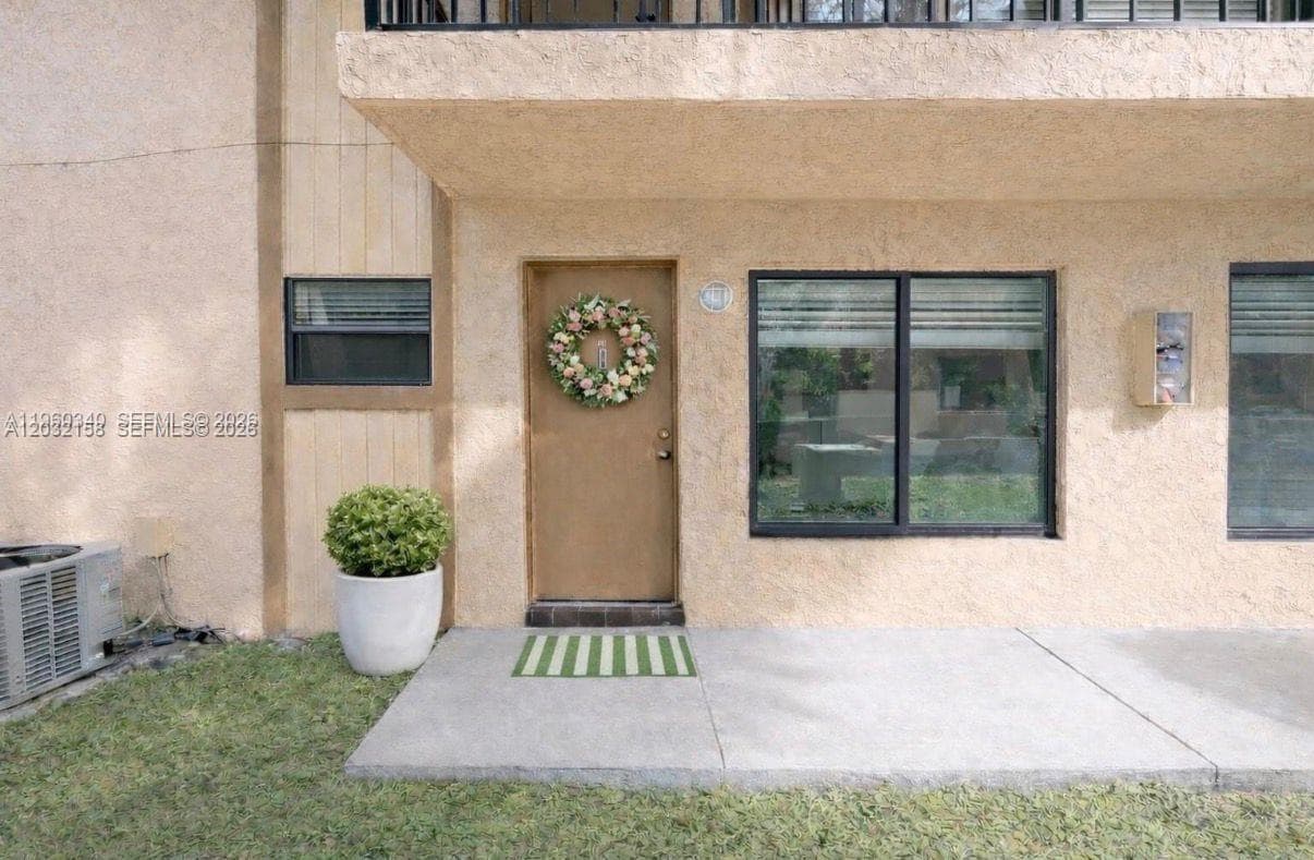 2530 W 67th Pl # 29, Hialeah FL 33016 photo 2