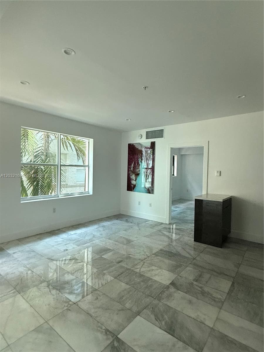 1560 Drexel Ave # 103, Miami Beach FL 33139 photo 2