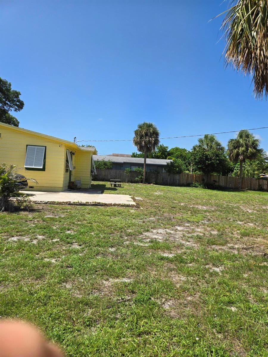 239 NE 18th Avenue, Pompano Beach FL 33060 photo 2
