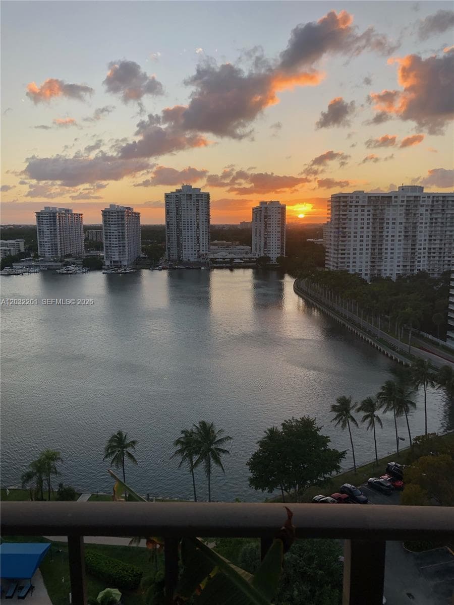 18181 NE 31st Ct # 1710, Aventura FL 33160 photo 3