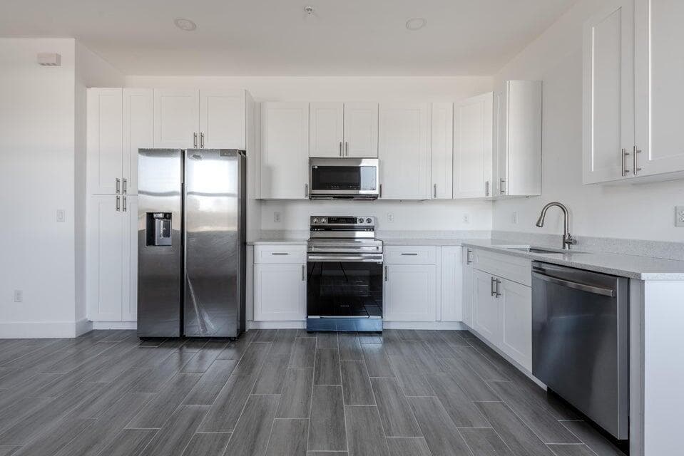246 Rotonda Blvd Boulevard W # B, FL 33947 photo 5